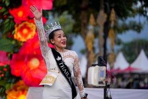 BIB: 
                            <button type="button" onclick="openModal(27888899)" class="btn btn-primary btn-sm float-right btn-popup" data-toggle="modal" data-target=".modal-high-quality">
                        <i class="fas fa-shopping-cart"></i> Add to Cart
                    </button>
                                            <button type="button" onclick="isThisMe(27888899, true)" class="btn btn-success btn-sm float-right btn-popup btn-isme hidden" data-toggle="tooltip" data-placement="bottom" title="นี่คือรูปของคุณใช่ไหม คลิกที่นี่เพื่อเอาเข้าอัลบั้ม">
                        <i class="fas fa-plus"></i> Add to album
                    </button>
                    <button type="button" onclick="isThisMe(27888899, false)" class="btn btn-warning btn-sm float-right btn-popup btn-isnotme hidden">
                        <i class="fas fa-ban"></i> Remove from album
                    </button>